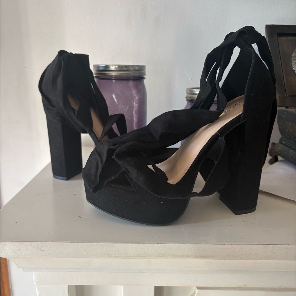 Fashion Nova Black Strappy Heels